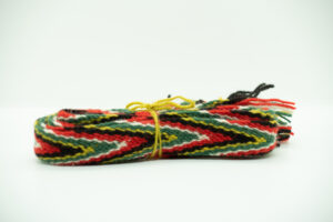 Sokkebånd til bunad fra Borre i fargene rødt, grønt, gult, svart og hvitt